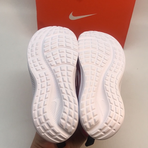 Nike Boys' Nike Little Kid Revolution 5 Running Shoes Size 10c - Picture 12 of 16